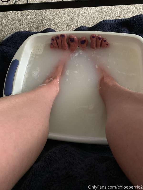 For my foot lovers out there. 💋 
Had a nice hot soak .. pamp..