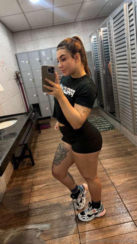 Voltei pra academia, fazendo oq eu posso no momento! 🤏🏻❤️