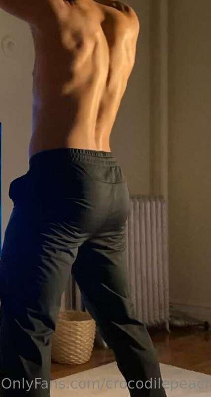 Wanna see my juicy cake smash other cupcakes  ? Subscribe he..