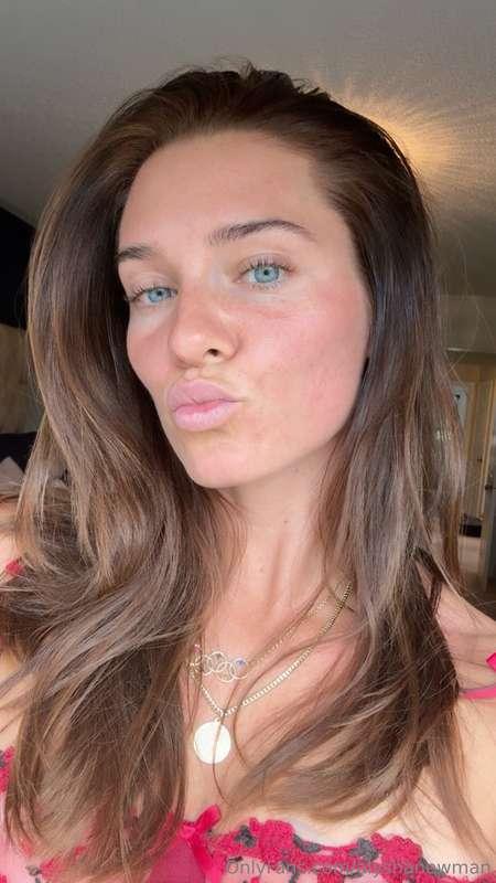 Today is a BIGGG content today. I am shooting content ALL DA..