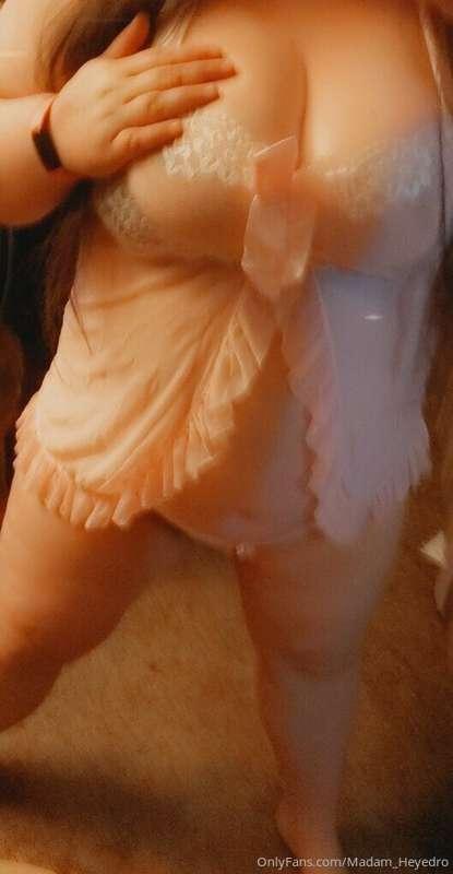 Valentines Day streamie right here on onlyfans!! 11am MST Jo..