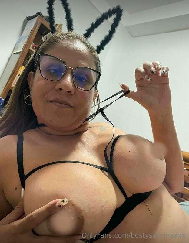 Is Mommy waiting to play with you? Help me download this 🔥🥵🔥