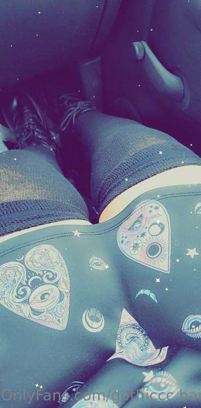 Haven't done a lil freebie in a while. Thanks to all you tha..