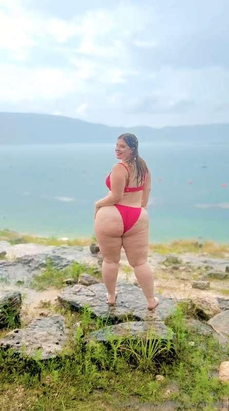 How's the view?😘