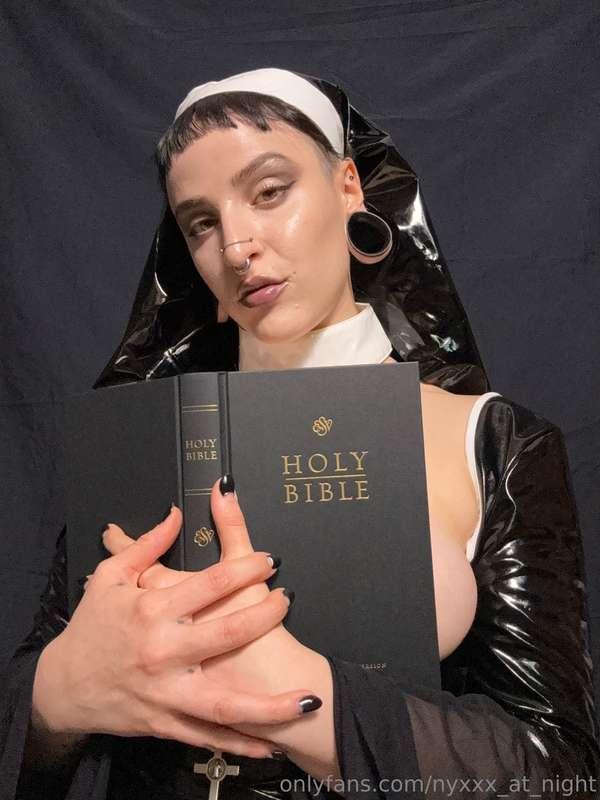 🔓 unlock to see what’s behind my Bible 😈🖤🛐