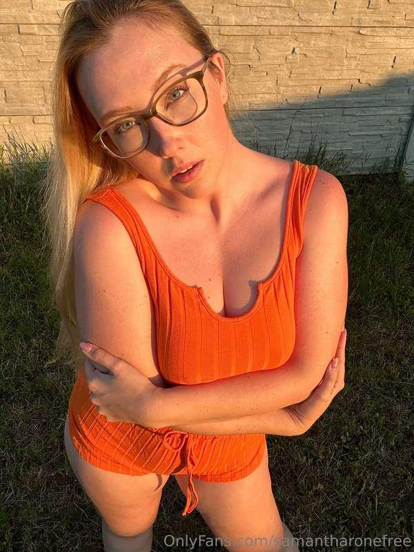 Hey babes 🍑🧡 (hairy pussy)   Just wanted to post this hot so..