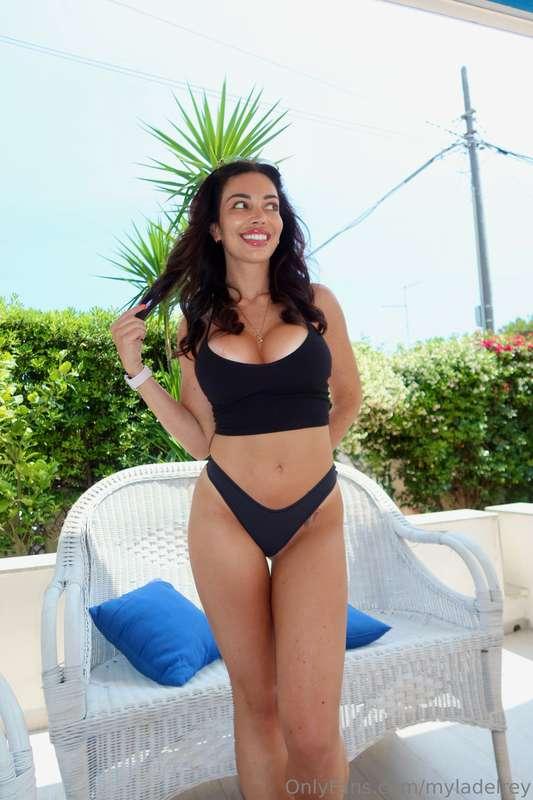 I'm trying to be good, but I keep thinking of bad stuff 🤪