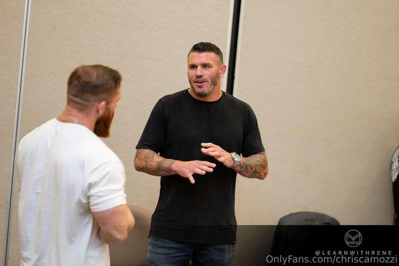 What do you think I’m saying here??? Wrong answers only 🤣🤣🤣
