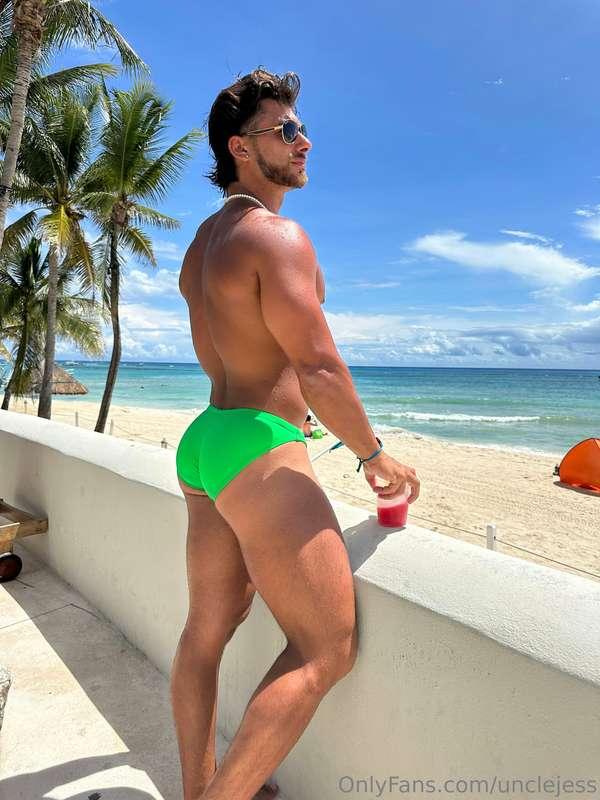 Comment on this post what you wanna see me do next in my vid..