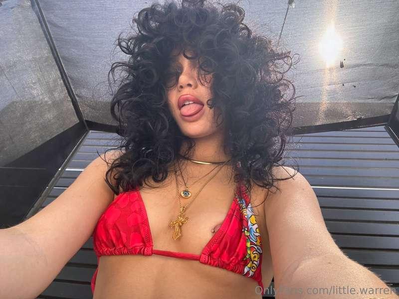 dont mind the messy hair :P