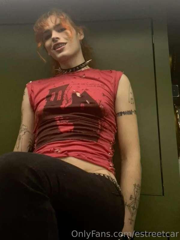 i love to tease so much i can see that little cock of yours ..