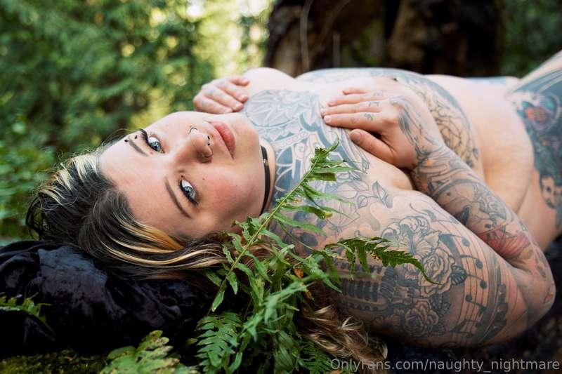 Naked adventures outside 