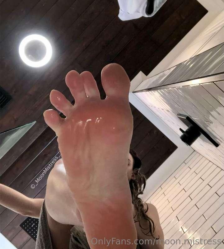 Happy Sole Sunday 💋🦶