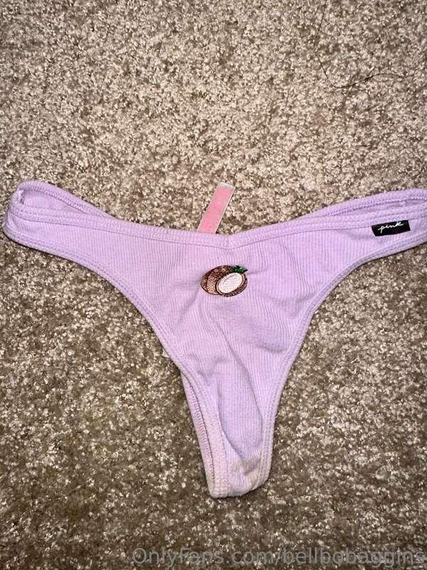 4 pairs of panties 4 sale , all size small🥰 first come first..