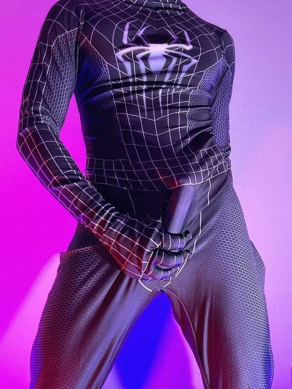 Finally got one of these skin-tight suits ✨ Think you'd have..