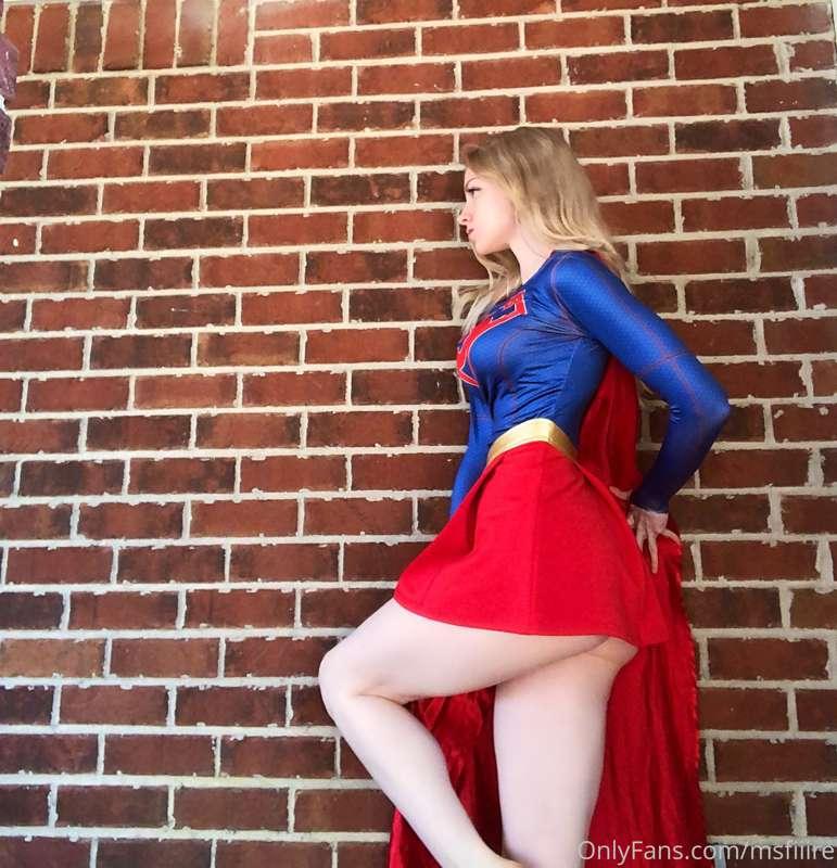 My Checky 🍑 SuperGirl Cosplay👀 Do You Need Me To Save You? 🦸..