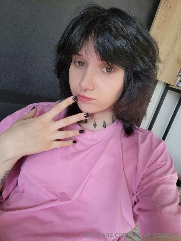 Random selfie time!🥰 Rate it from 1 to 10🌸💕