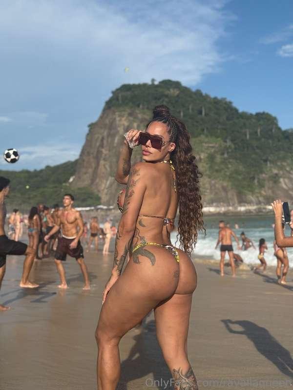 🏝️✨