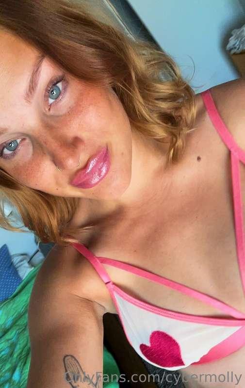 New hair, same slut 💕💦
It’s a process going from dark to blo..