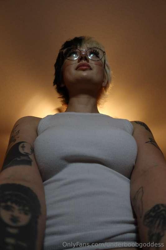 POV: i'm riding u >;)