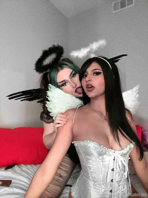 Check your dms for a super hot video of her playing with my ..