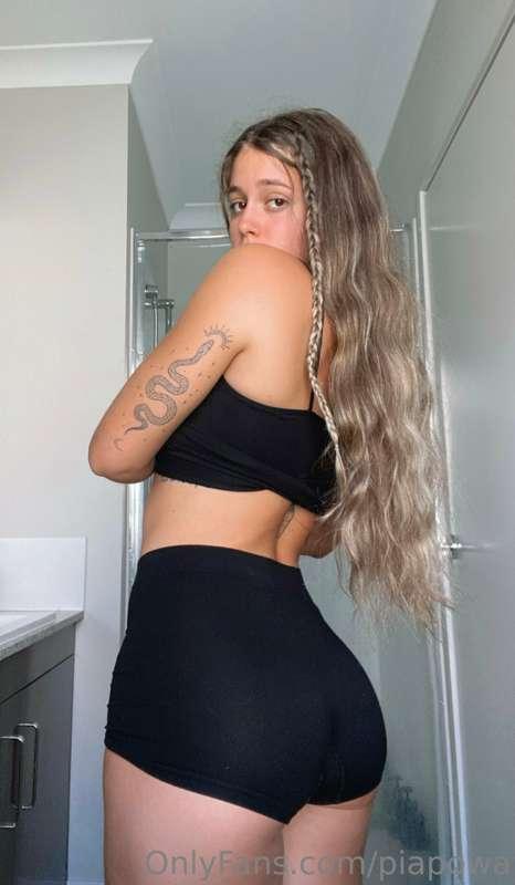 Swipe to take my pants off 👅