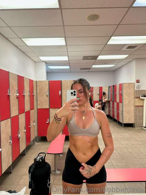 be my gym buddy?😈