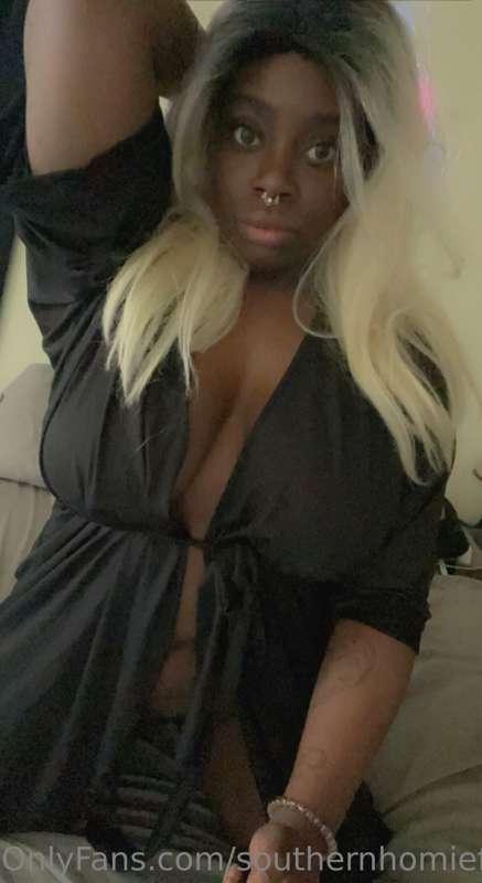 Hey daddy time to have fun with me😈