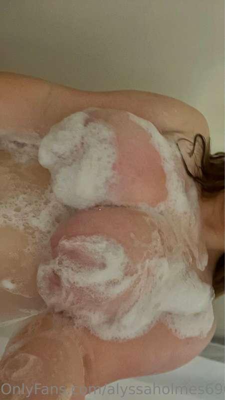 what is it about soapy titty pics that everyone loves?