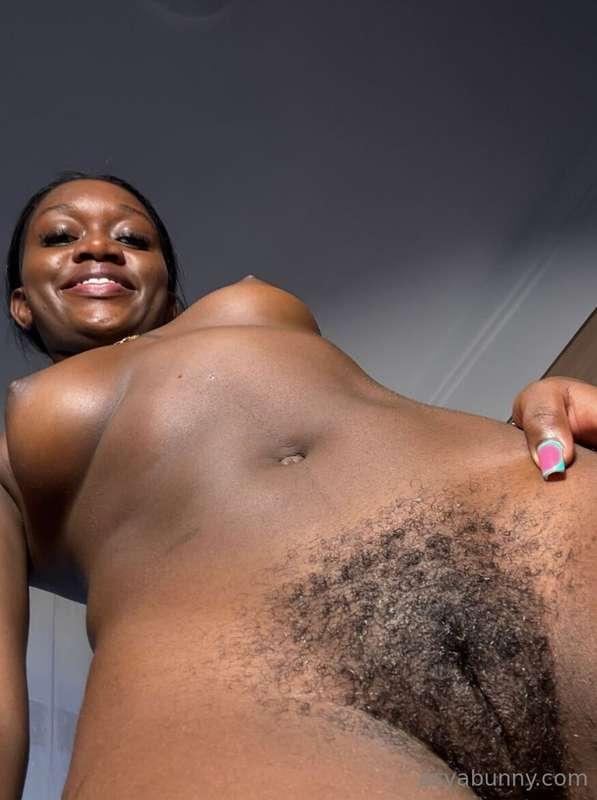 Spicy and slutty chocolate girl wants cock  🤤Hi insatiable ..