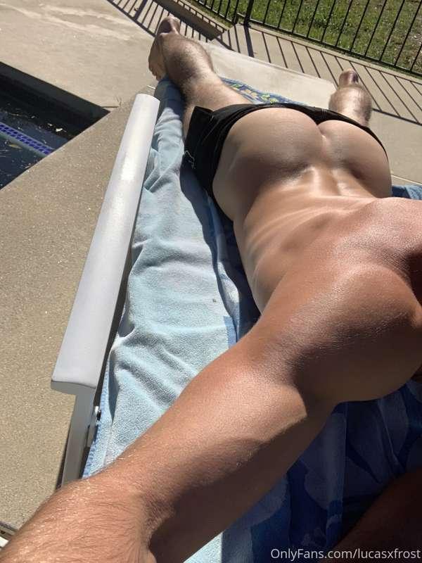 Toasting the buns ☀️🍔