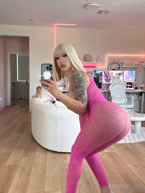 Answering all DM's and taking a limited number of custom con..