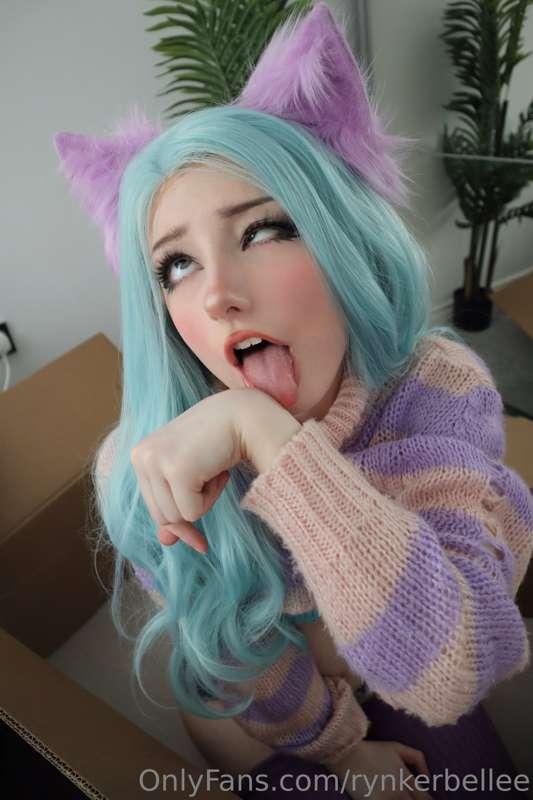Would you adopt this peculiar cat-girl? 
she likes milk (😉),..