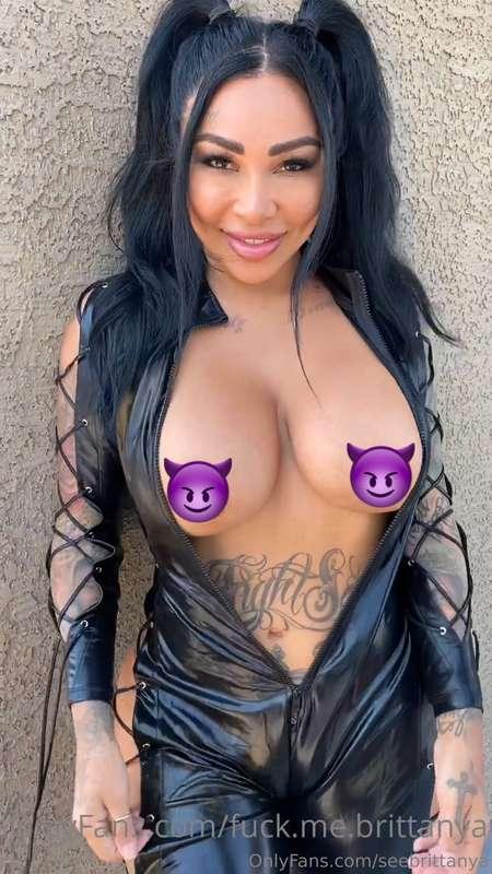 ### TITTY DROP 🍒🥰  Bouncing my ***perky titties*** so you ca..