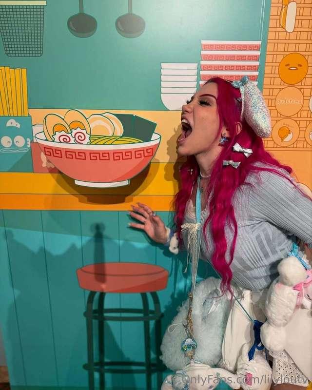 Do NOT stand between me and my ramen 😂