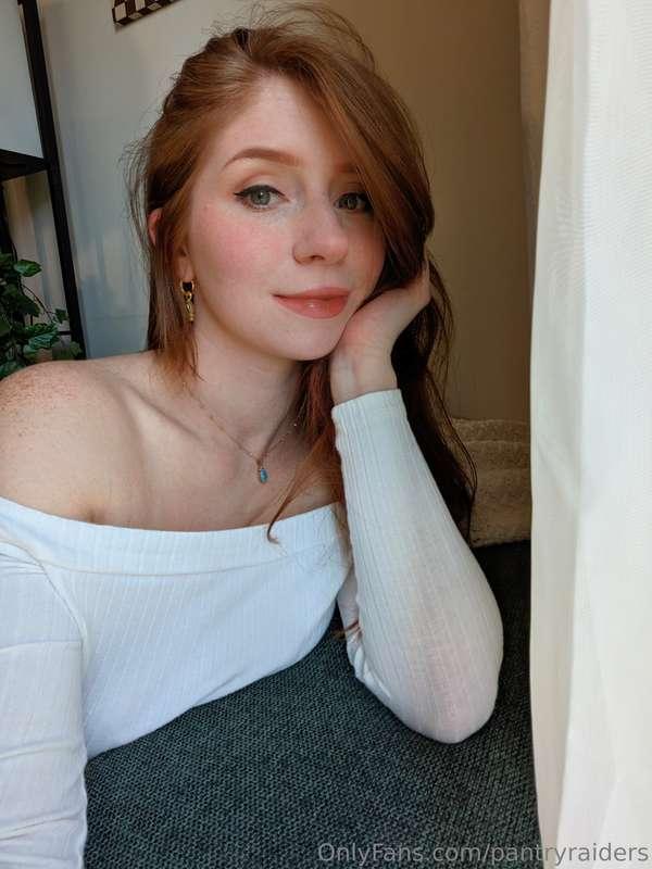 Do you think I look attractive in this photo?