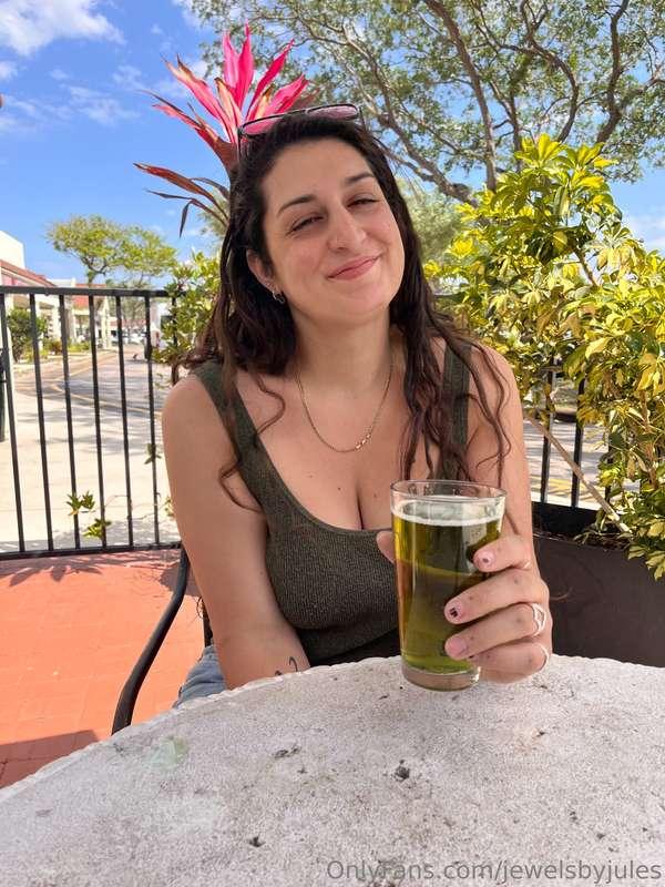 ✨Cheers! Have a Happy St. Patty’s Day! ☘️ 💚