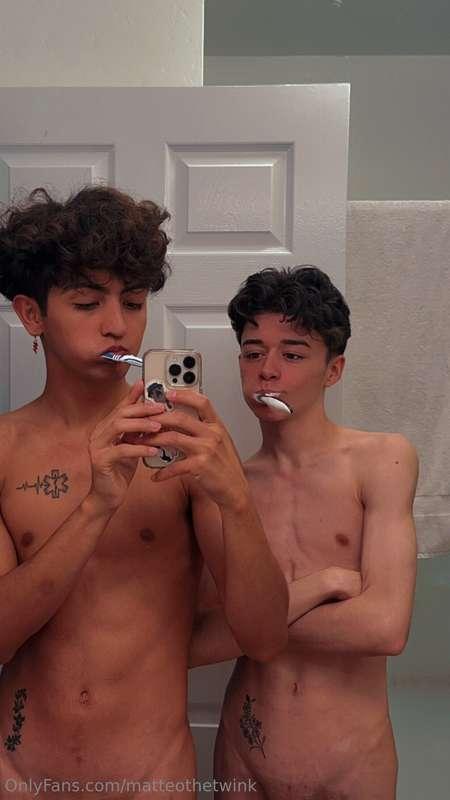  check ur dms 📩 @almostnikko got a moutful 🤤