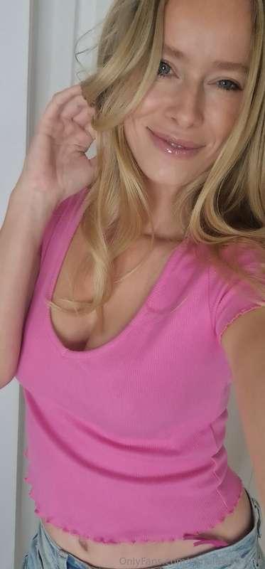 I'm a barbie girl in a barbie world 😋💕💞💓💗💖