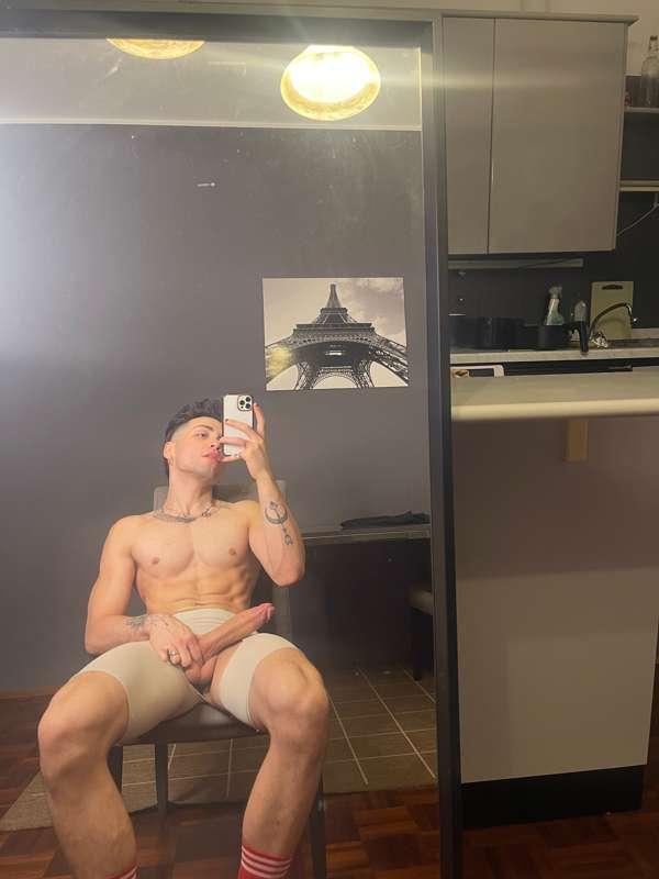 I got horny after the gym and the cumshot… well you’ll see i..