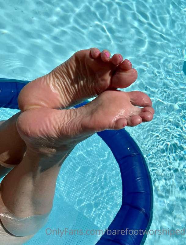 Will you lick my soles in the pool?