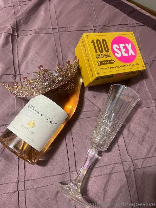 Getting ready for the live stream tonight! 😘😘🍷👑