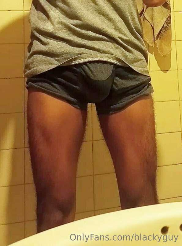 Tengo piernas delgadas 😔