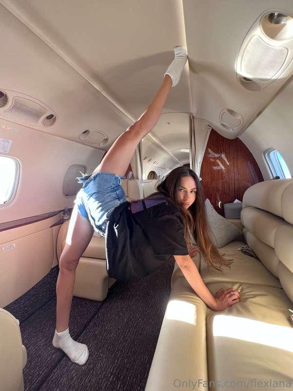 split in the air ✈️