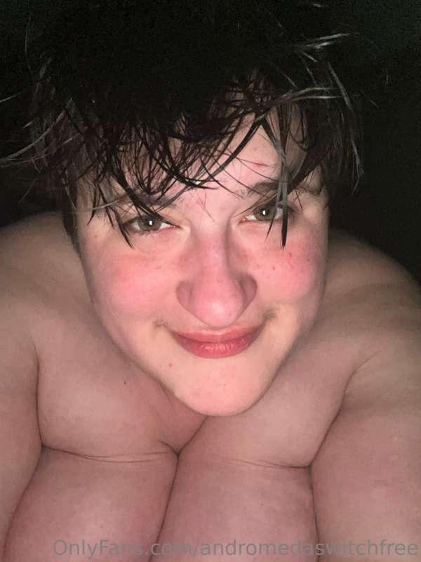 My VIP subs got a pussy pic, too. 😌😘

onlyfans.com/Andromeda..