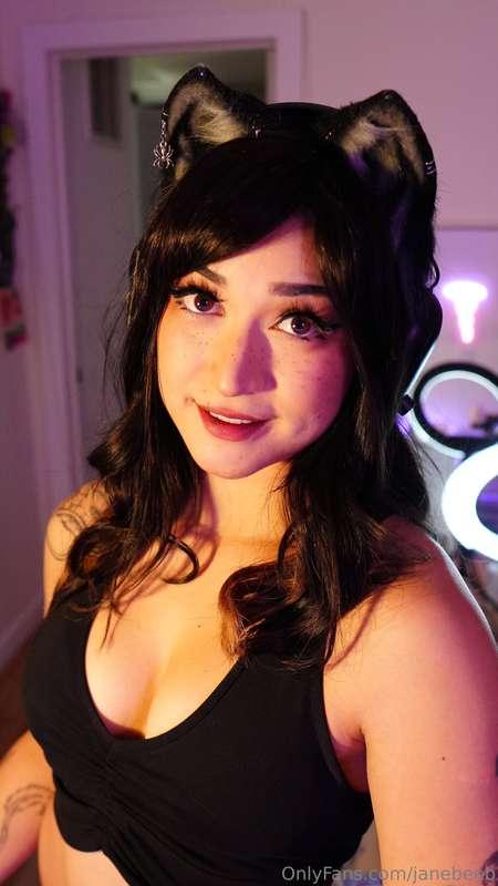 just a lil preview before i misbehave~
