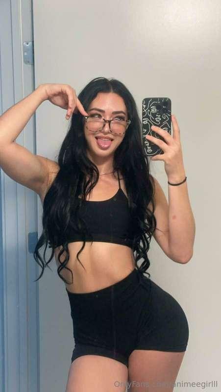 just because you love when I wear glasses, here's one more 💕
