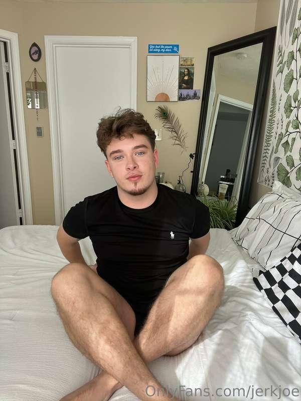 wanna cum on my hairy legs? 

swipe ➡️ for cock