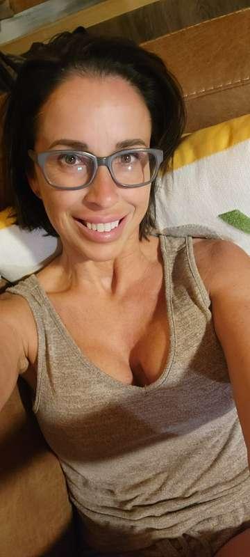 few shots from last night, loungin' on the couch😘