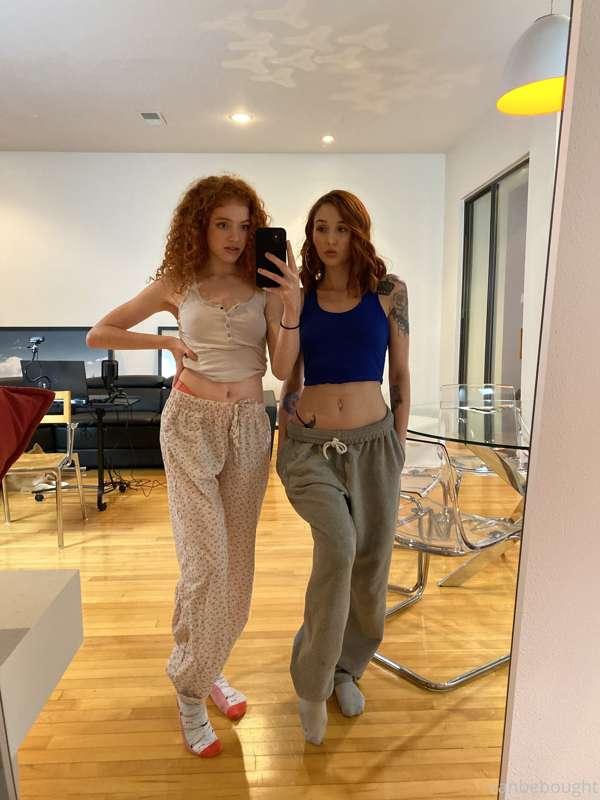 About to get on Chaturbate w/ Scarlet. First show in the new..
